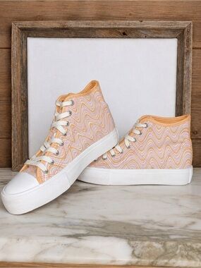 American Eagle High Top Pastel Sneakers size 8